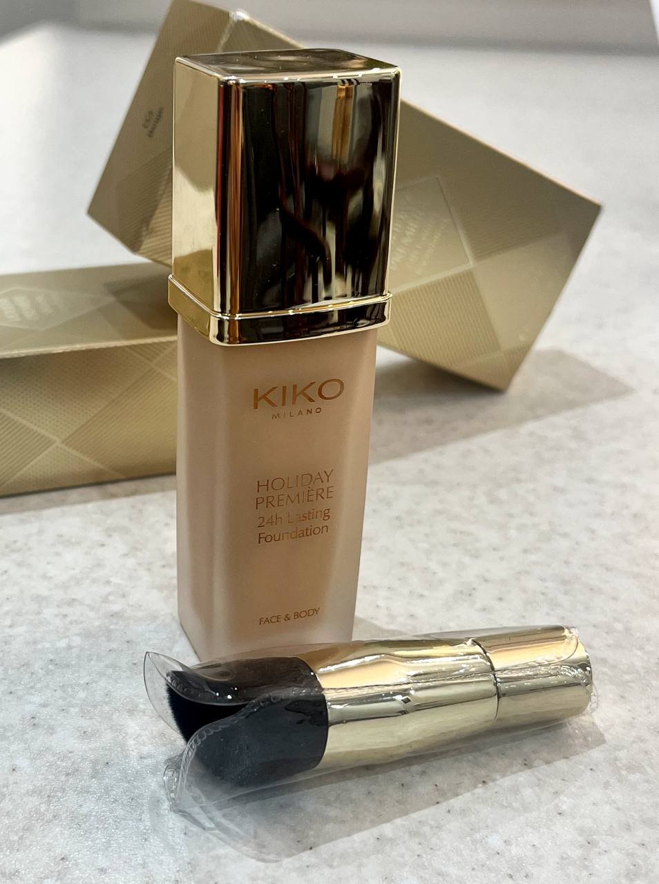 کرمپودر 24 ساعته با براش مخصوص برند Kiko Milano